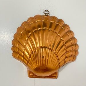 Vintage Copper Clam Sea Shell Wall Hanging w/ Patina approx. 8x8